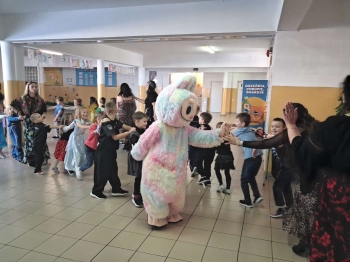 588971821_1940173436596685_1246678712330322272_n