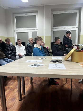 f8656df2-df11-4634-b489-d7044f6e3f39.jfif