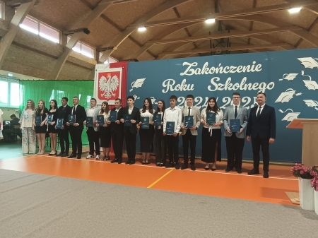 ZAKOŃCZENIE ROKU SZKOLNEGO 2024/2025 W SZKOLE PODSTAWOWEJ IM. ZIEMI DOBRZYŃSKIEJ