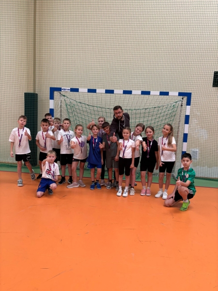 Sukces uczniów z Okalewa w zawodach „Lekkoatletyka z Orlika”!