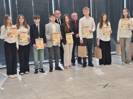 Sukcesy naszych uczniów w konkursach recytatorskich i literackich